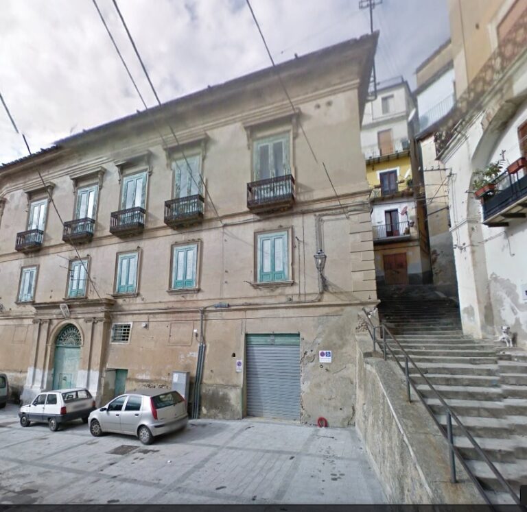 Foto-Palazzo-De-Rosis