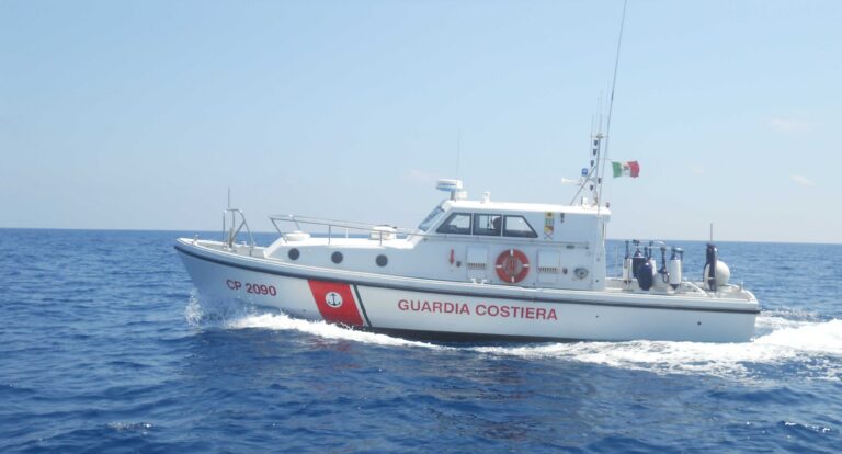 GUARDIA-COSTIERA