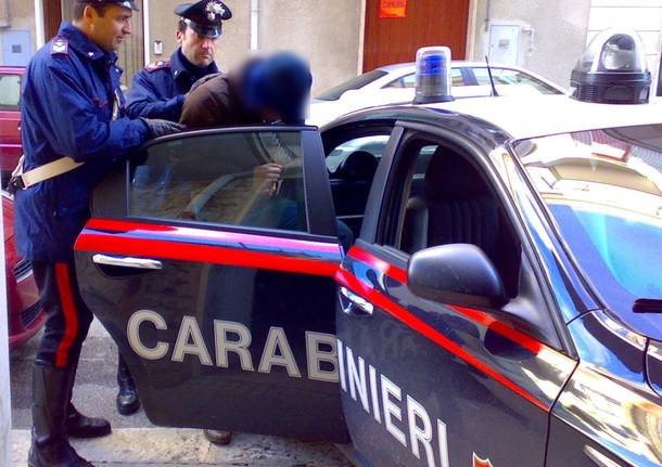 arresto-carabinieri-590691.610x431