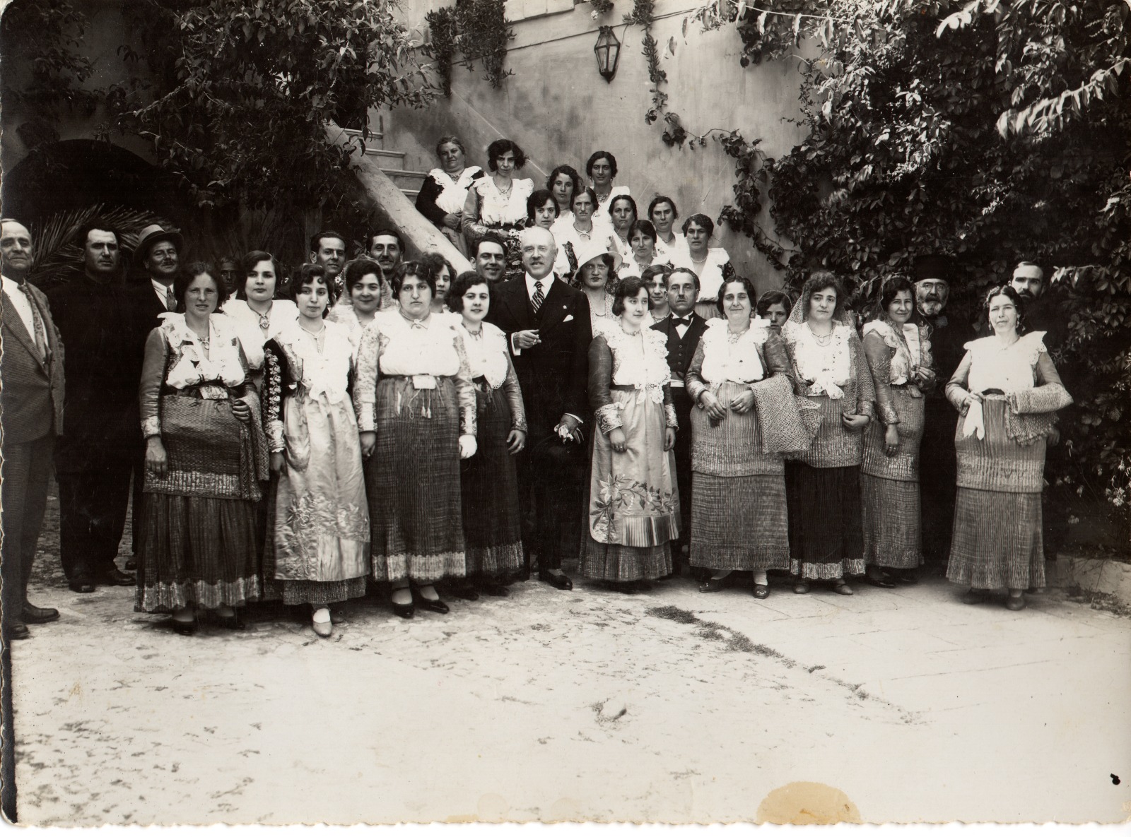 donne_arbereshe_a_Favella