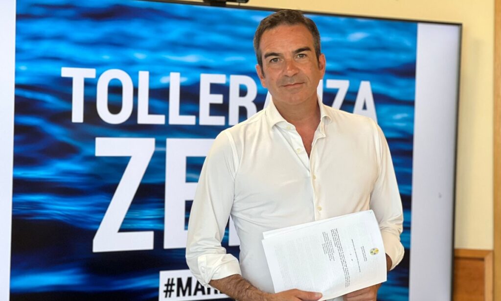 roberto_occhiuto_mare_pulito-1024x615