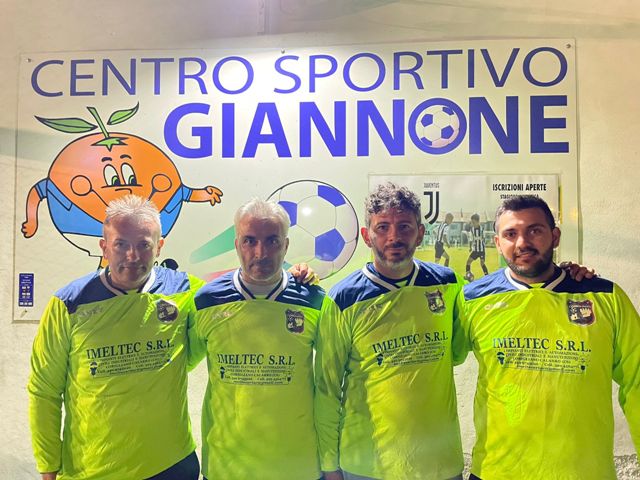 Da_sinistra_Dirigente_Servidio_Mister_F_Tocci_Presidente_Misisca_e_Ds_Vice_Pres_e_Segretario_E_Tocci_10_22