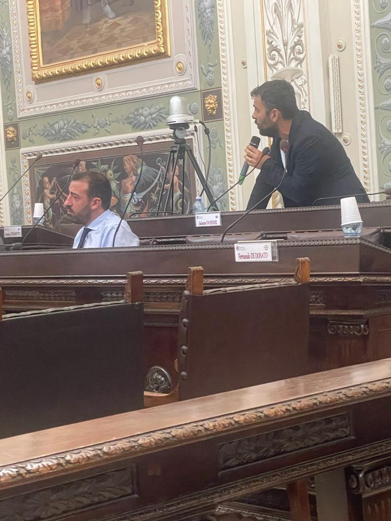 IL_CONSIGLIERE_TAVERNISE_IN_AULA_
