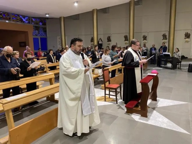 adorazione-missionaria-2-e1665568281774