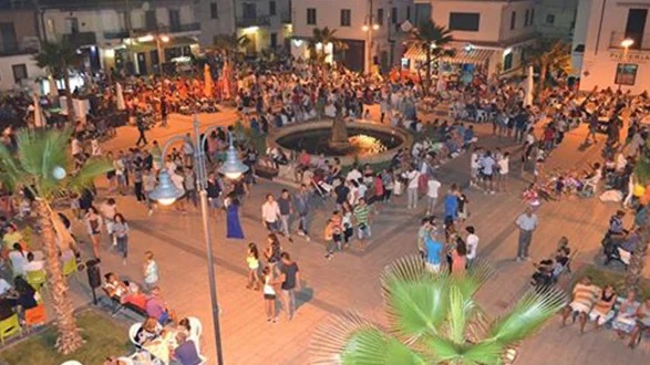 schiavonea-piazzetta-portofino
