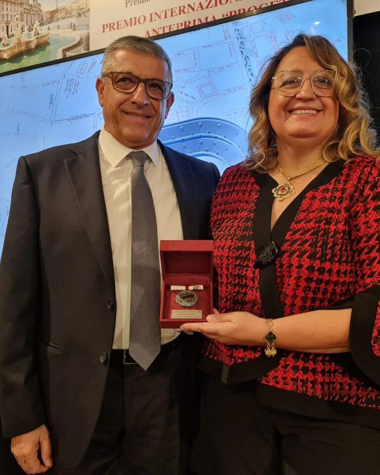 PREMIO2