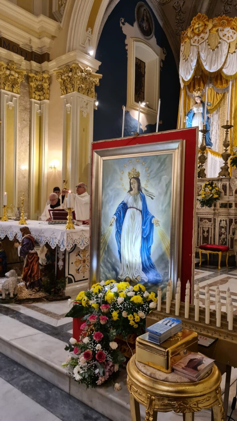 Quadro_della_Madonna_del_Miracolo_al_Santuario_di_San_Francesco_di_Paola_Corigliano_20_01_23